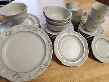 Pfaltzgraff Heirloom Dishes