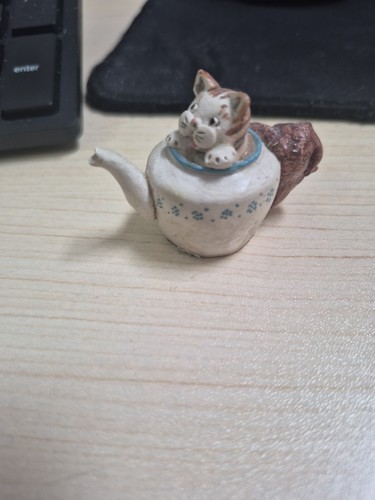 Colour box cat - colour,