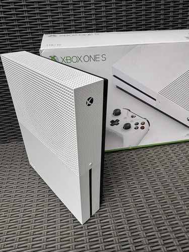 Xbox one console boxed no - one, s