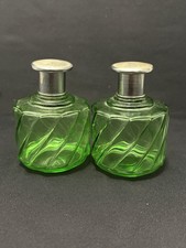 Vintage Green Swirl English