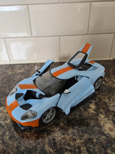 Maisto scale 2017 ford gt - 1:18,