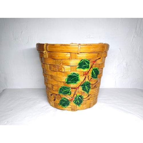 Light medium brown wicker - light/medium,