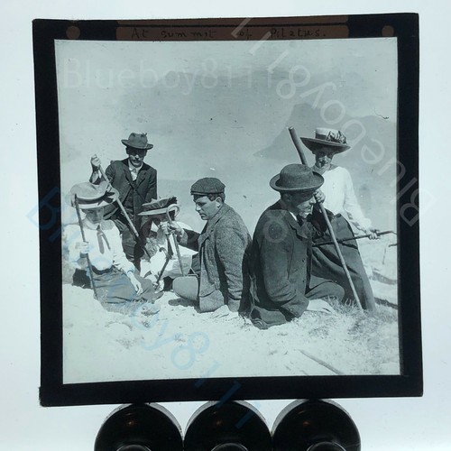 Edwardian women and - men, at