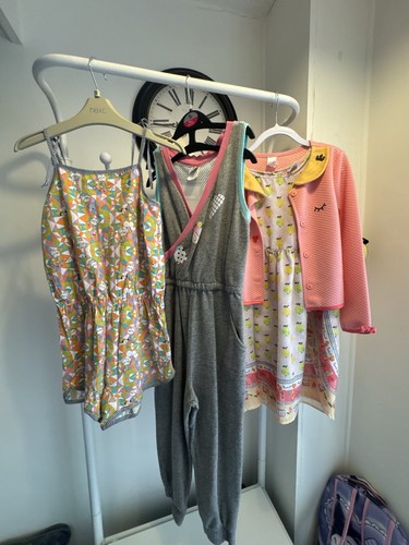Girls clothes bundle size 9 - clothes,