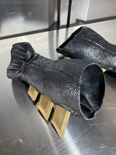 Batman gauntlets cosplay - gauntlets,