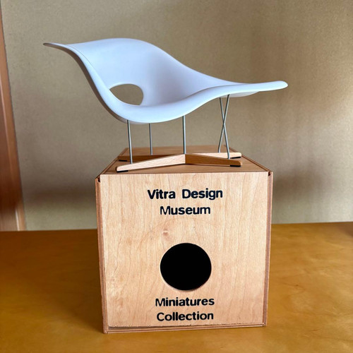 Vitra miniatures collection - vitra,