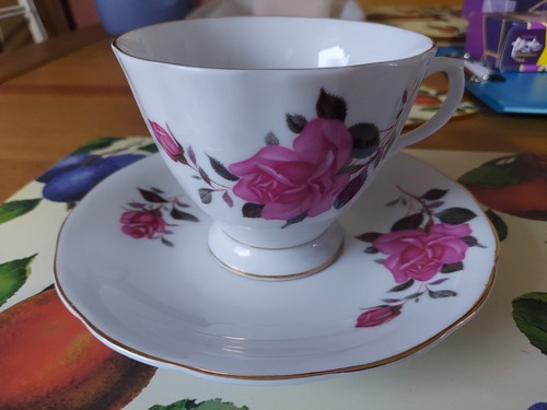 Crown trent fine bone china - fine, 18