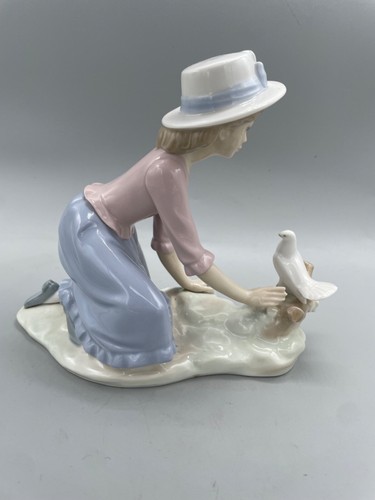 Vintage nao girl - girl, with