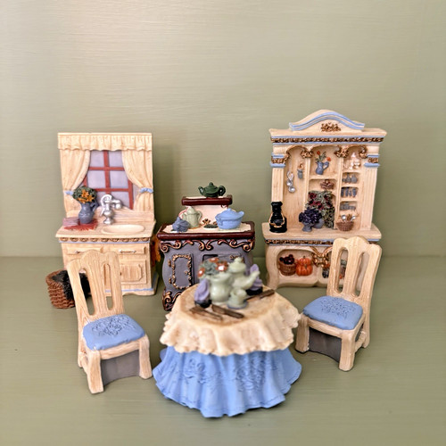 Avon victorian blue kitchen - victorian,