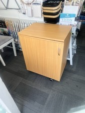 Cub plus Sewing machine cabinet by Horn 