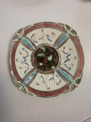 Wedgwood majolica plate - plate, angel