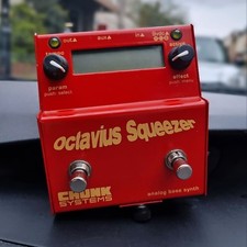 Chunk Systems Octavius Squeezer Analog Synth Bass Effects Pedal