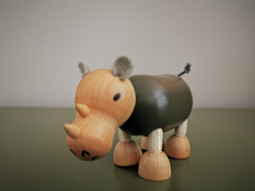 Anamalz rhinoceros collectible - anamalz,
