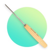 Pfeil V Parting Wood Carving