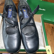 Clarks Springers Navy Blue 6.5