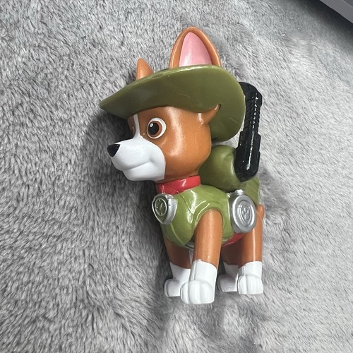 Paw patrol toy figure - patrol, tracker
