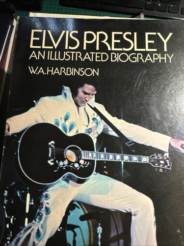 Elvis presley illustrated - elvis,