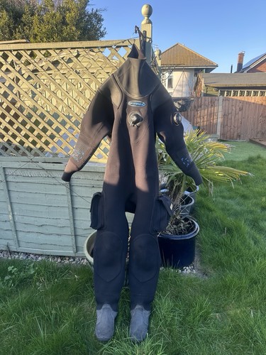 Three 2100 dry suit - o'three,