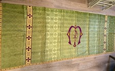 Used Green/Gold Altar Frontal