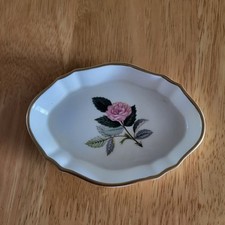 Hathaway Rose Wedgwood Oval