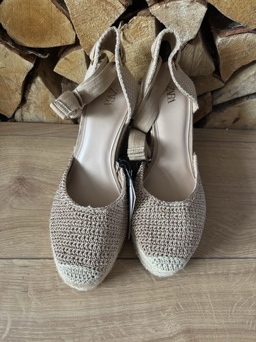 Bnwt zara woven lace closed - zara,