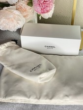 Chanel Beauté - Blanket with