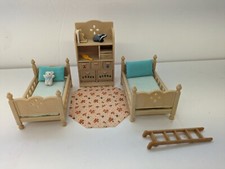 SYLVANIAN FAMILIES BEDROOM SET WITH BUNK BEDS