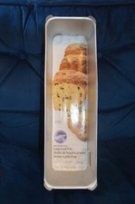 WILTON LONG LOAF PAN  CAKE TIN