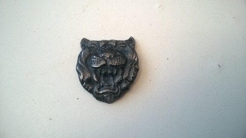 Front grille badge jaguar - badge,
