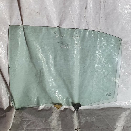 Nissan primera door - door, glass