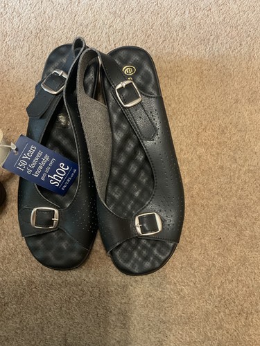 Bnwt lovely pair black - lovely,