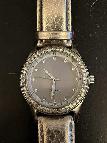 Avon ladies quartz - watch, a