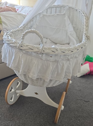 Large wicker crib - large,