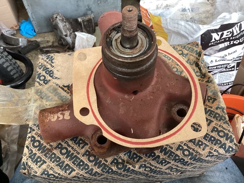Genuine perkins water pump - genuine, 400
