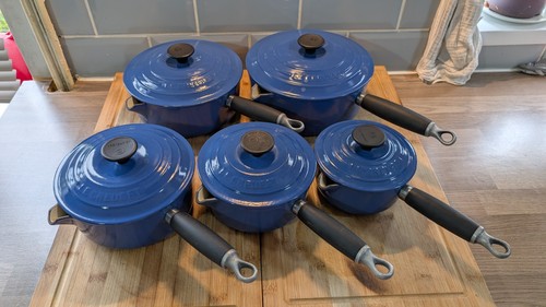 Creuset cast iron saucepans - creuset,
