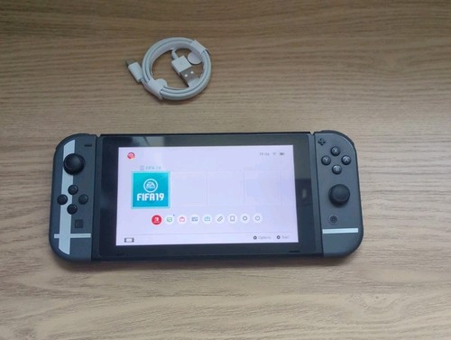 Near mint nintendo switch - mint,