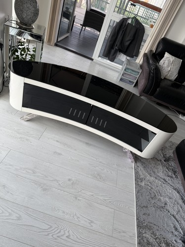 Curved black white gloss - curved,