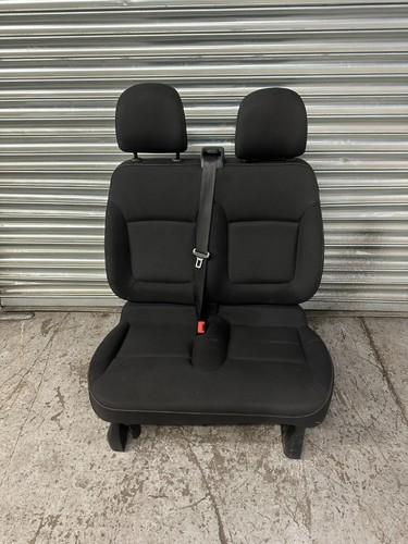 Renault trafic vauxhall vivaro - vauxhall,