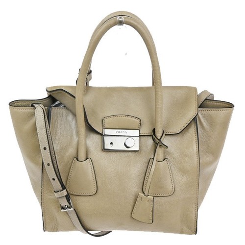 Prada milano logo - prada,