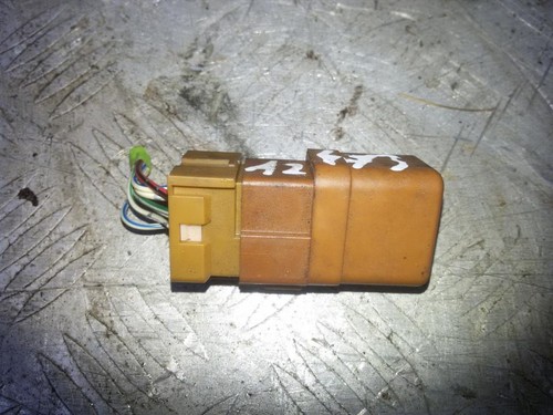 Nissan almera tino 2000 relay - nissan,