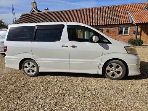 Toyota alphard 2005 litre - 2.4,
