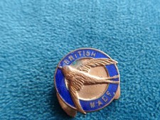 SWALLOW RAINCOATS BRITISH MADE ENAMEL  BADGE 1940/50s