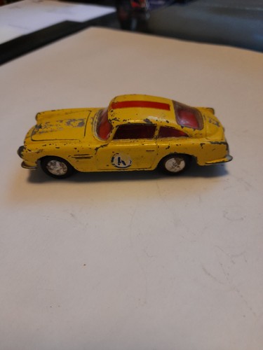 Corgi toys aston martin db4 - corgi,
