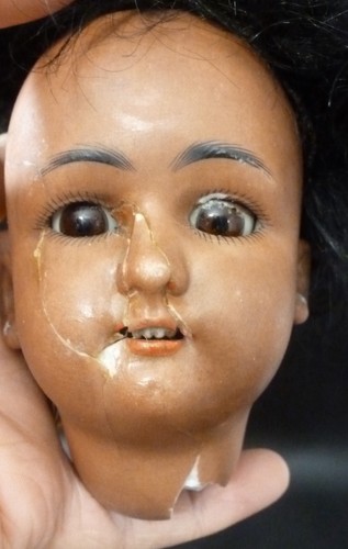 Antique bisque doll - ,