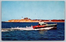 Sports Cruiser passing Nobska