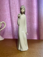 Girl with Dove porcelain
