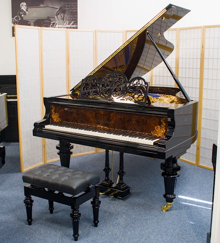Blüthner grand piano with - blüthner,