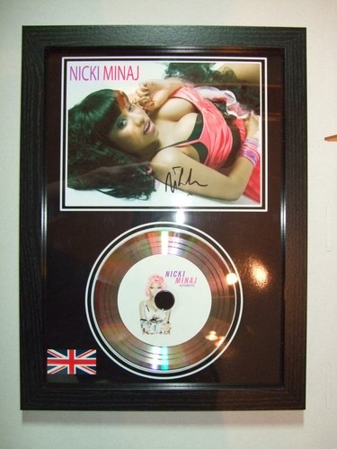 Nicki minaj signed disc - ,