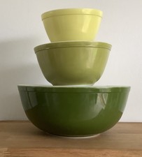 Vintage Verde Pyrex Mixing