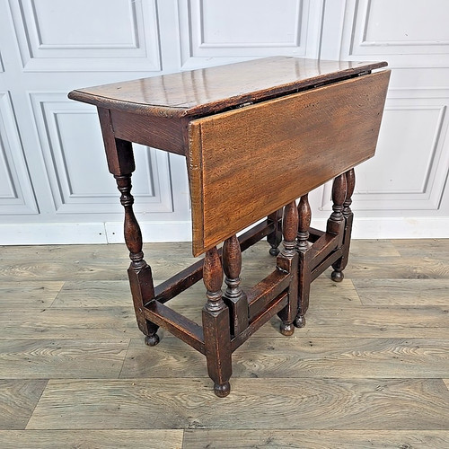 Antique drop leaf table - antique,